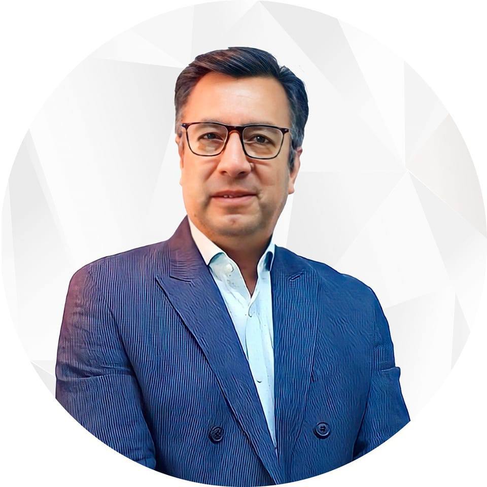 Luis D.